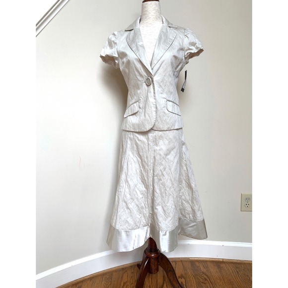 H&M Ivory wrinkle effect lady skirt suit, NWT - Picture 4 of 12